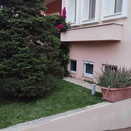 Lovely Close To The Center Apartament *