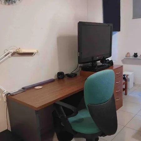 Lovely Close To The Center Apartment *