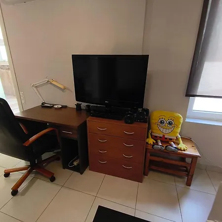 Lovely Close To The Center דירה פאטרה